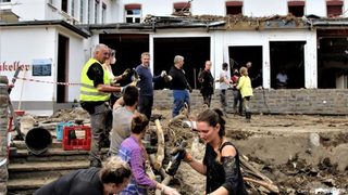 Милиони германци работят, без да взимат нито стотинка