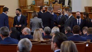 Решено: От 1 януари 2022 г. токът и парното ще бъдат на сегашните цени