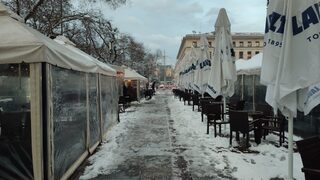 Кафенето пред Народния театър изчезна след сигнал на "Спаси София"