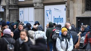 Алкохол, спорт, лекарства - какво може след бустерната ваксина