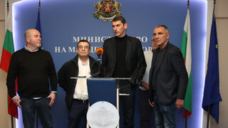 Министърът на спорта ще търси решение за базите на спортните клубове на ЦСКА