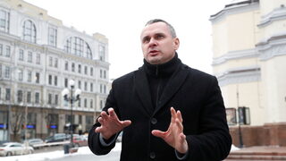 Режисьорът Олег Сенцов: Путин няма да се спре само с Украйна