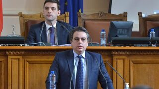 Асен Василев: Данъчните получиха рекордни бонуси заради рекордните резултати