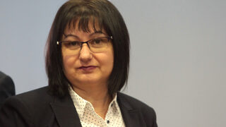 Няма основания за удължаване на учебната година, увери зам.-министър