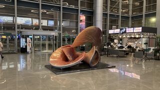 Читателска фотогалерия: Летищата в Украйна в днешните трудни времена