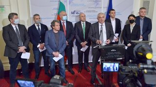 В последния момент управляващите ще предложат увеличение на парите за инвалидност