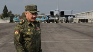 Министъра на отбраната, шефа на кабинета на Путин - кого санкционира ЕС според западни медии