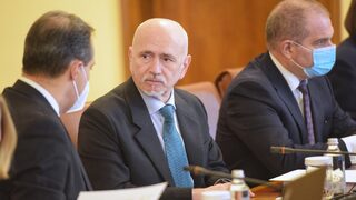 Почти половината от подвижния състав на <span class="highlight">БДЖ</span> е извън експлоатация, съобщи транспортният министър