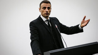 Близо 80 клуба избраха Бербатов за президент, БФС определи събитието като фарс