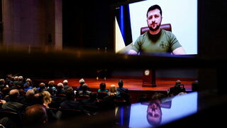 Идеята за изслушването на Зеленски е напът да породи ново неразбирателство в коалицията