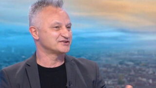 Захари Карабашлиев: Президентът не трябва да се снишава, а открито трябва да подкрепи Украйна