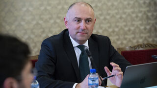 Каримански е бил заплашен с есемес да се откаже от надпреварата за управител на БНБ (обновена)