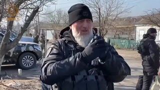 Путин обяви за герой свързван с убийството <span class="highlight">на</span> Немцов чеченец, "прочистил" Мариупол