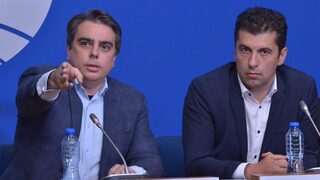 Асен Василев: Мачът, в който някой ни казва какво да правим, приключи (допълнена)