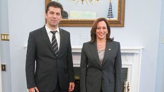 Кирил Петков договорил със САЩ доставки на втечнен газ, по-евтин от този на "Газпром" (обновена)