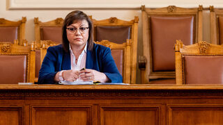 Нинова не разполага с одитния доклад със съмнения за извършено престъпление в "<span class="highlight">Монтажи</span>"