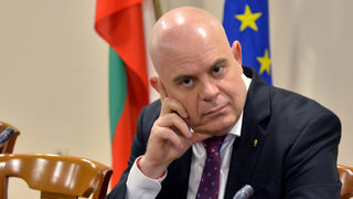 Гешев атакува атестирането в университетите пред Конституционния съд