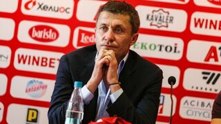 Треньорът на ЦСКА очаква двама нови, с които отборът да изглежда "сериозно"