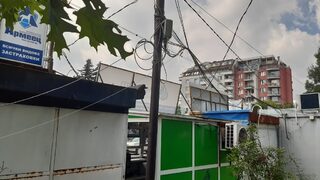 Район "Изгрев": Няма опасно електрозахранване на незаконните <span class="highlight">павилиони</span> при КАТ