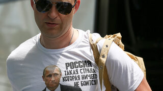 "Русия от нищо не се страхува": Експулсираните дипломати излетяха за Москва