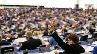 Европарламентът утвърди природния газ и ядрената енергия като чисти горива