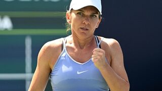 <span class="highlight">Халеп</span> спечели титлата в Торонто и се върна в топ 10 на женския тенис