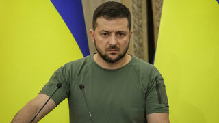 Зеленски допусна "особено жестока" руска атака до дни, Киев и Харков затегнаха мерките