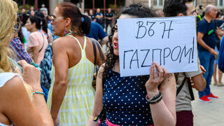 "Целта е ясна – още по-голяма зависимост от диктатора"