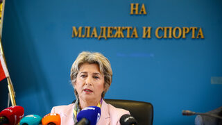 Весела Лечева: Спортното министерство е подписало ненужен договор за 1.7 млн. лв.