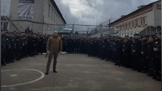 "Невинаги ви връщам живи": как "Готвача на Путин" набира затворници за "Вагнер" и войната в Украйна