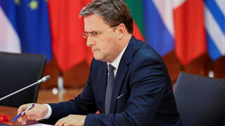 Сърбия трябва да избере между ЕС и Русия, заяви Германия