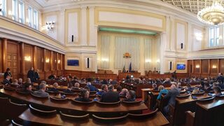 Политическите сили нямат готовност да обсъждат правителство с третия мандат