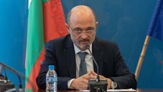 Здравното министерство предлага две решения срещу недостига на лекарства
