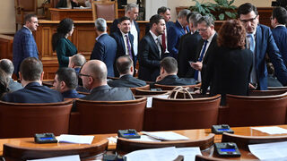 От "остро осъждаме" до "заблудена ракета": реакциите на партиите за експлозията в Полша