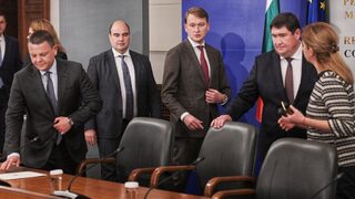 И вълкът сит, и агнето цяло: какво доведе до сделката между България и "Лукойл"