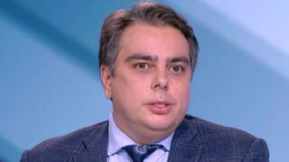 Асен Василев: Планът на ГЕРБ е избори март месец, координирано с президента