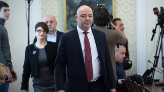 Може ли репутацията на професор Габровски да изпере репутацията на генерал Борисов
