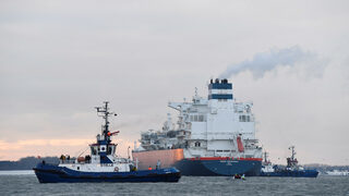 Германия открива първия си терминал за втечнен газ