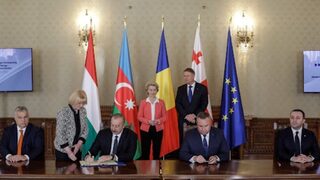 Кабел през Черно море ще доставя "<span class="highlight">зелен</span>" <span class="highlight">ток</span> от Азербайджан в Румъния