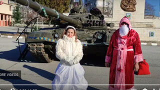 Предозиране: Дядо Коледа атакува Сливен с танк