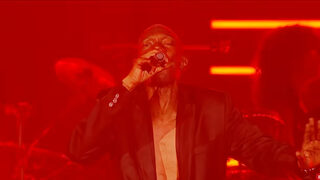 Почина вокалистът на Faithless Макси Джаз