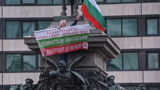 2022 г.: Все повече късаме връзката с действителността и се надяваме на чудеса