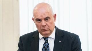 Американското правителство се разграничи от предстоящото посещение на Иван Гешев