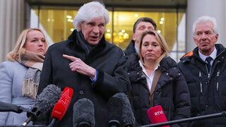 Съд в Русия ликвидира най-старата правозащитна организация в страната