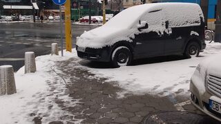 Как се паркира пред Пътната агенция