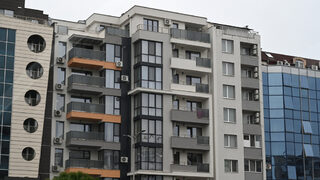 Спадът в броя сделки с <span class="highlight">имоти</span> не води до спад в цените засега