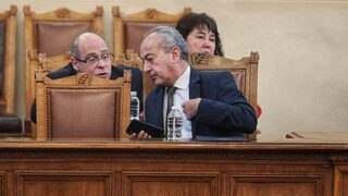 Социалният министър замества премиера заради операция (обновена)