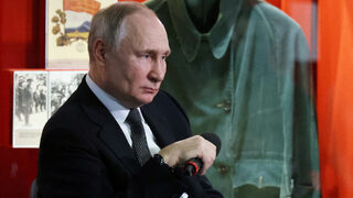 Путин забрани на чиновниците да използват чуждици