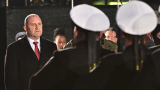 <span class="highlight">Радев</span> предвиди разширяване на фронта на войната, ако тя продължи по-дълго