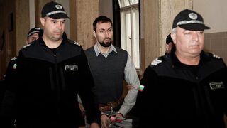 Орлин Владимиров казал на приятел малко преди убийството на съпругата си: "Идва ми да я запаля"